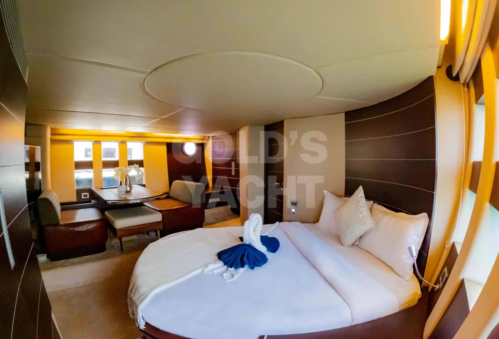 Voyager Elite Cadence 80 Yacht